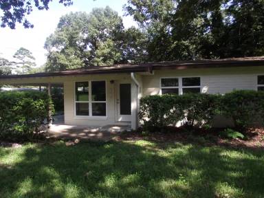 Main picture of 413 NW 35th Ter
