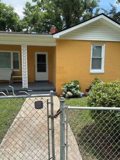 Main picture of 927 Hillsboro Dr