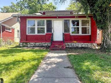 Main picture of 5203 Euclid Ave