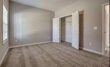 Main picture of 907 Stokewood Pl