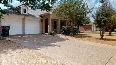 Main picture of 107 Hoot Owl Ln N