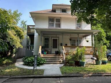 Main picture of 408 W Illinois St