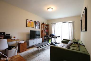 Main picture of 2042 W Erie St
