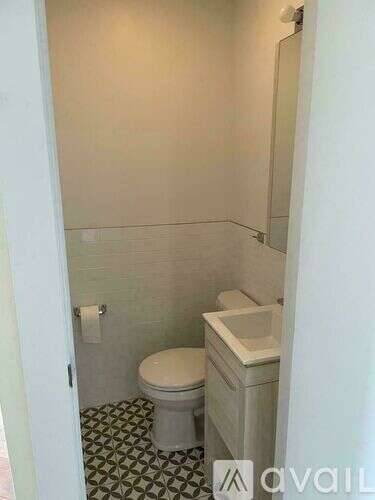 Main picture of 657 Flushing Ave