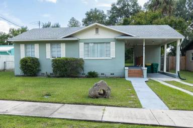 Main picture of 630 E Indiana Ave