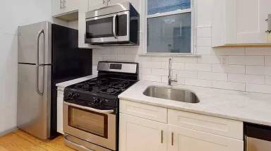 Main picture of 934 Seneca Ave
