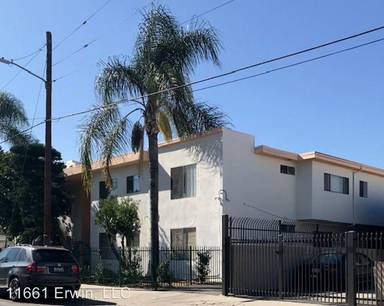Main picture of 11661 Erwin St