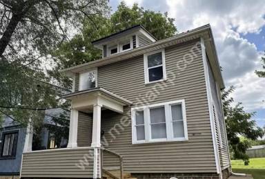 Main picture of 1912 Prince St