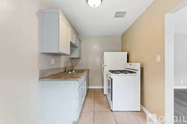 Main picture of 724 Temple Ave