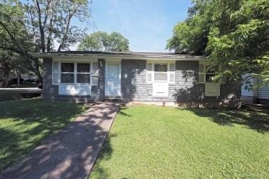 Main picture of 1105 NW End Blvd