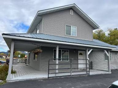 Main picture of 830 8th St W