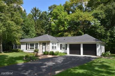 Main picture of 814 W Laramie Ln