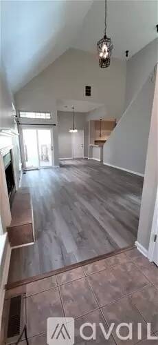 Main picture of 971 W 30th St