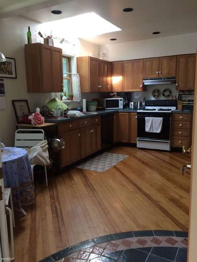 Main picture of 703 Gott St