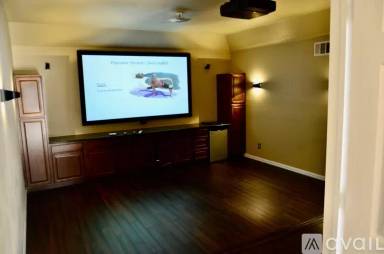 Main picture of 10133 Sanden Dr