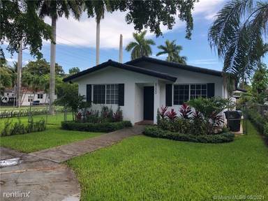 Main picture of 6200 SW 58th St