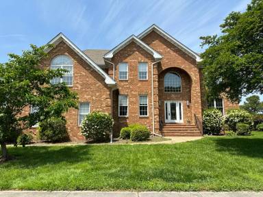 Main picture of 1320 Club House Dr