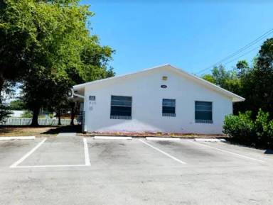 Main picture of 801 SE 19th St