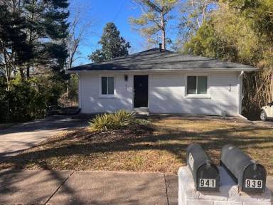 Main picture of 941 Gilbert St SE