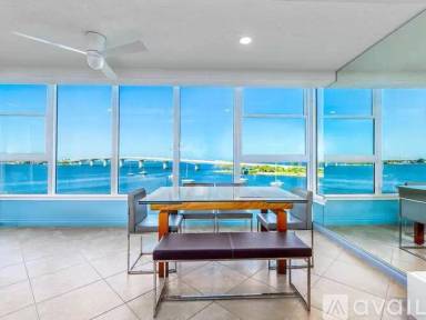 Main picture of 226 Golden Gate Pt