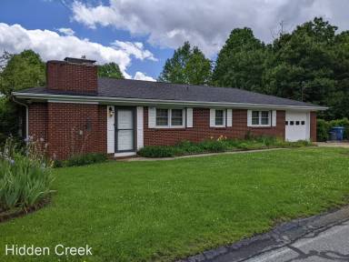 Main picture of 440 Dogwood Rd