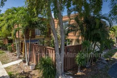 Main picture of 5226 Cedarbend Dr