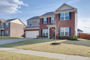 Main picture of 71 Drakes Dr