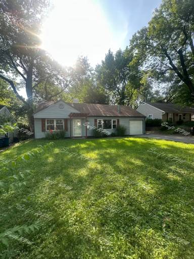 Main picture of 7536 State Line Rd