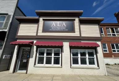 Main picture of 40 Crystal St