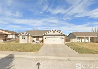 Main picture of 1221 Lawson Ln