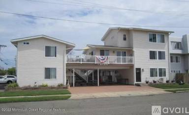 Main picture of 14 Bay Blvd