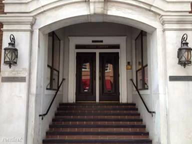 Main picture of 31 E Center St