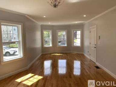Main picture of 27 Olney St
