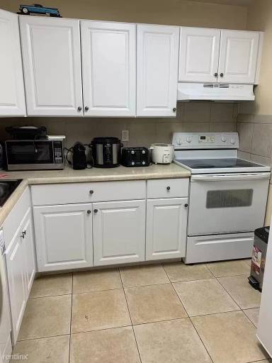 Main picture of 7865 Camino Real