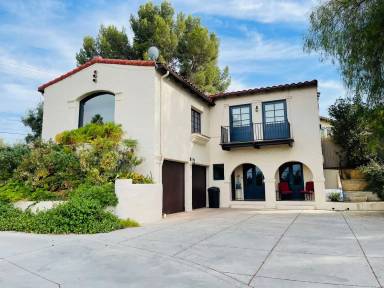 Main picture of 588 Sunnyside Ave