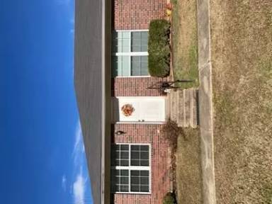 Main picture of 4823 N Park Rd