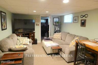 Main picture of 245 Pearl St
