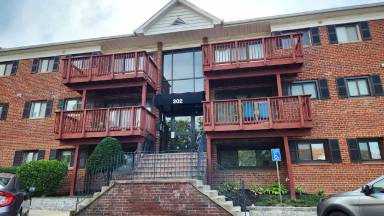 Main picture of 202 Skyhill Rd