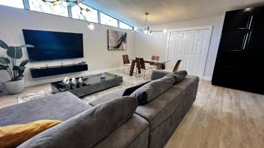 Main picture of 7509 Lakeshore Dr