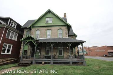 Main picture of 405 W Church St