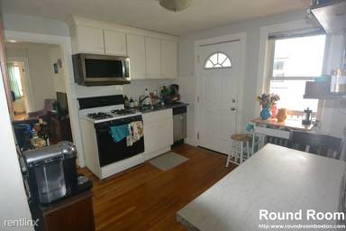 Main picture of 359 Market St