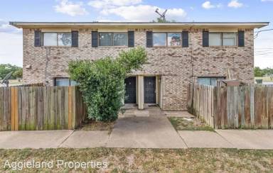 Main picture of 2406 Blanco Dr