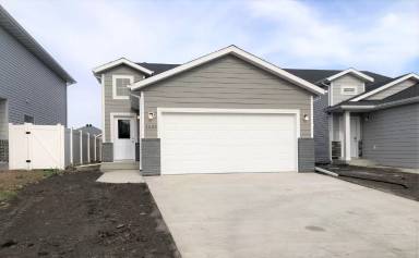 Main picture of 1533 69th Ave S
