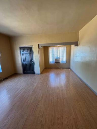 Main picture of 122 N Wilbur