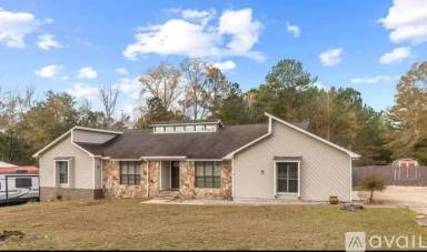Main picture of 171 Grandview Dr