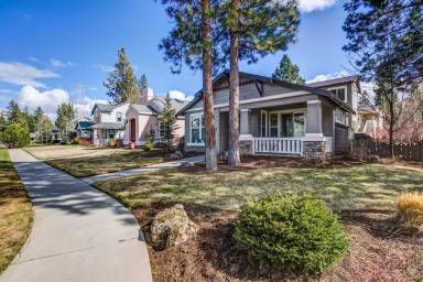 Main picture of 19527 Lost Lake Dr