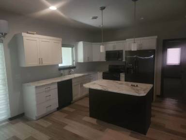 Main picture of 4513 S Dubuque Ave