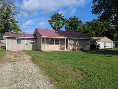 Main picture of 320 S Country Club Rd