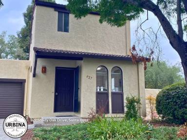 Main picture of 923 Shady Oak Dr