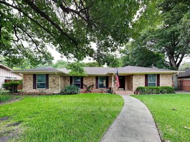 Main picture of 1216 Glen Cove Dr